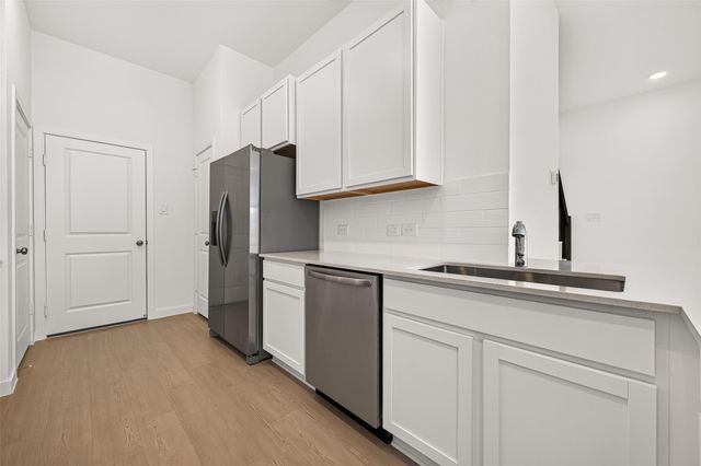 2212 Via Vicky Road, Houston, TX 77051
