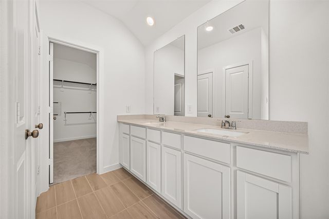 2212 Via Vicky Road, Houston, TX 77051