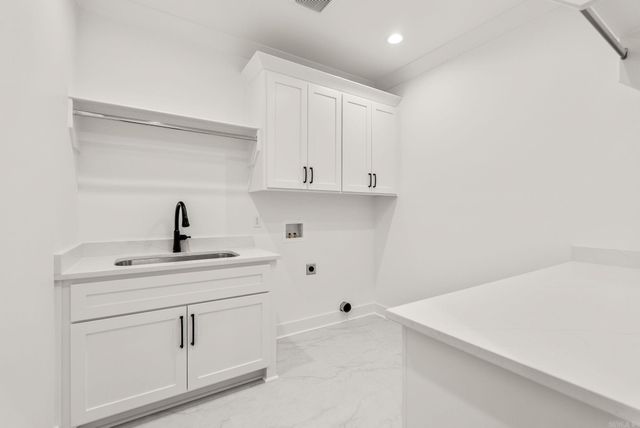 1670 DOLPHIN, Conway, AR 72034