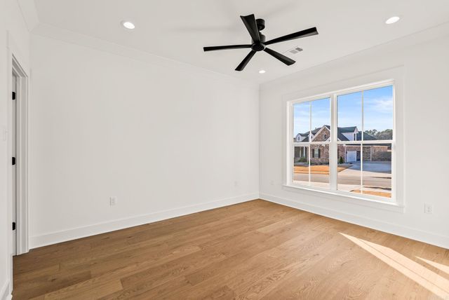 1670 DOLPHIN, Conway, AR 72034