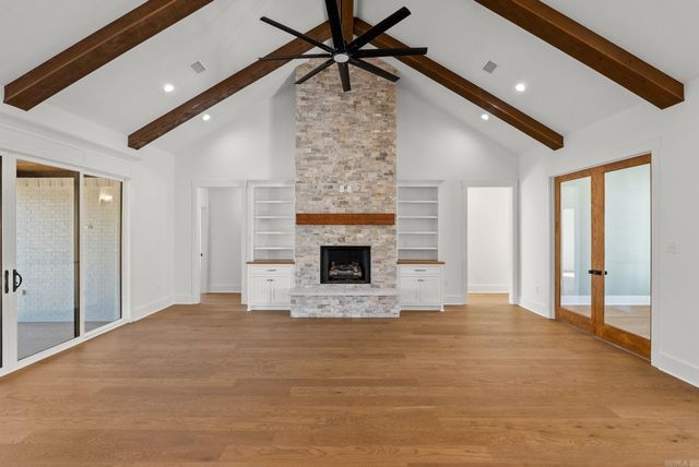 1670 DOLPHIN, Conway, AR 72034