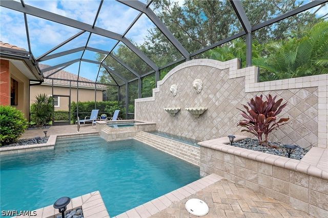 967 Tivoli DR, Naples, FL 34104