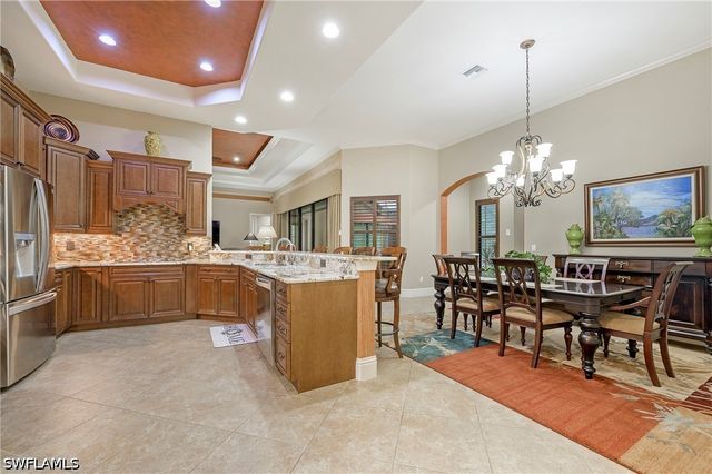 967 Tivoli DR, Naples, FL 34104