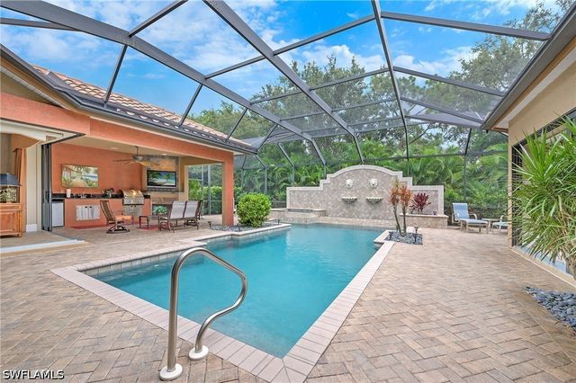 967 Tivoli DR, Naples, FL 34104