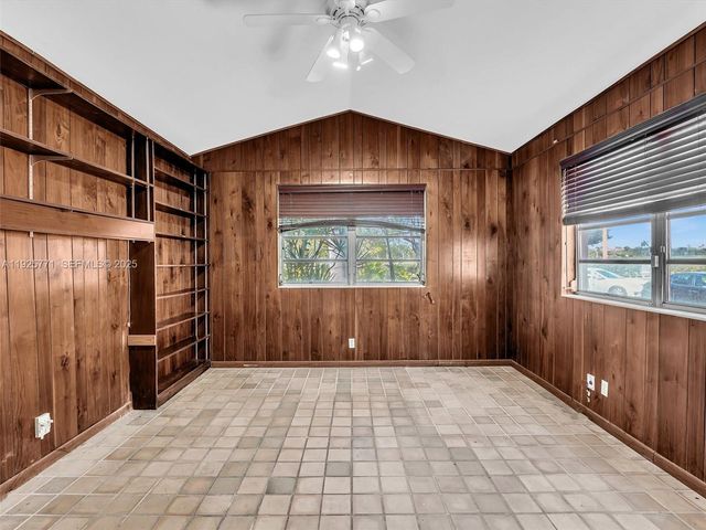 2443 N Meridian Ave, Miami Beach, FL 33140