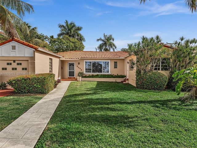 2443 N Meridian Ave, Miami Beach, FL 33140