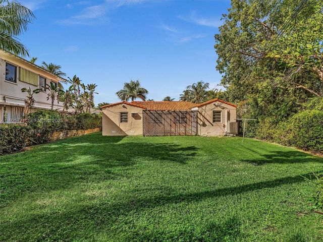 2443 N Meridian Ave, Miami Beach, FL 33140