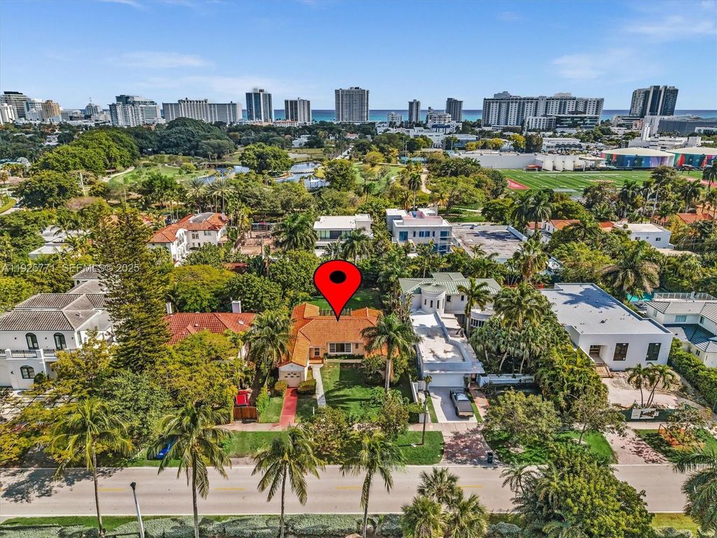 2443 N Meridian Ave, Miami Beach, FL 33140