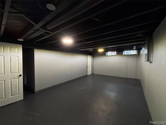 7720 Amboy Street, Dearborn Heights, MI 48127