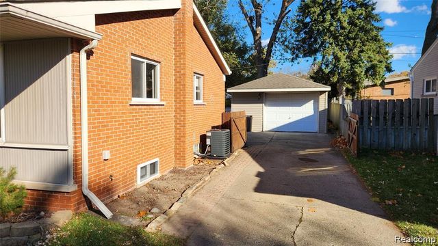 7720 Amboy Street, Dearborn Heights, MI 48127