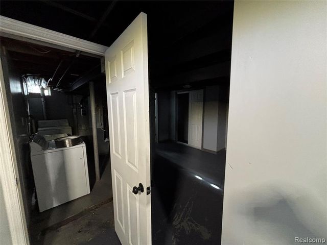 7720 Amboy Street, Dearborn Heights, MI 48127