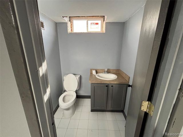 7720 Amboy Street, Dearborn Heights, MI 48127