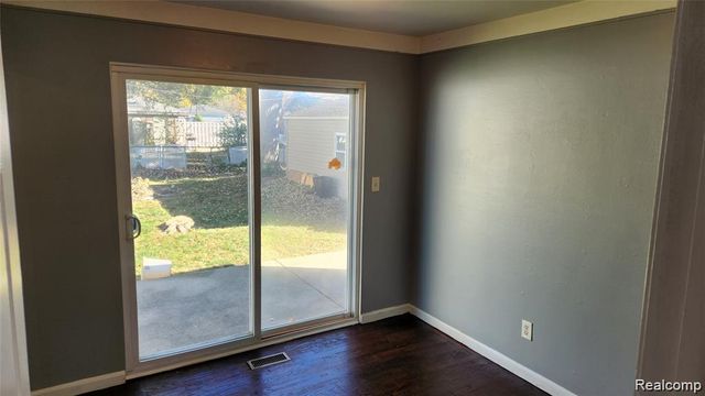 7720 Amboy Street, Dearborn Heights, MI 48127