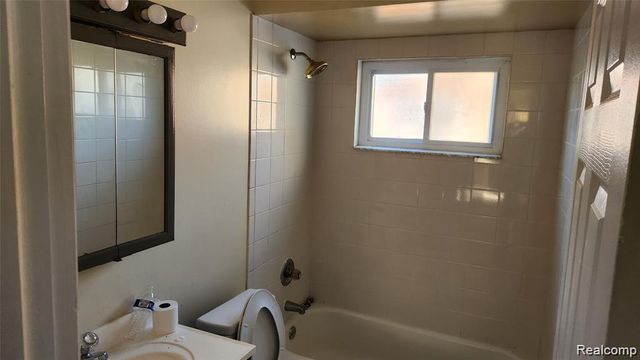 7720 Amboy Street, Dearborn Heights, MI 48127