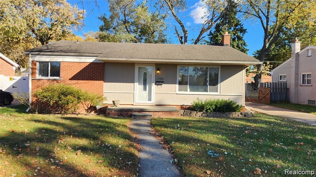 7720 Amboy Street, Dearborn Heights, MI 48127