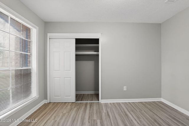 4933 Cottonwood Lane, Jackson, MS 39212