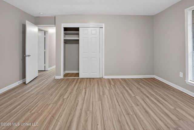 4933 Cottonwood Lane, Jackson, MS 39212