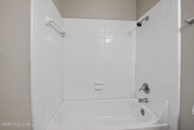 4933 Cottonwood Lane, Jackson, MS 39212