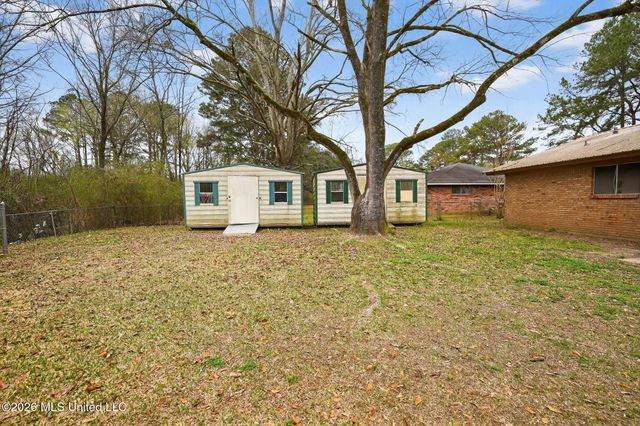 4933 Cottonwood Lane, Jackson, MS 39212