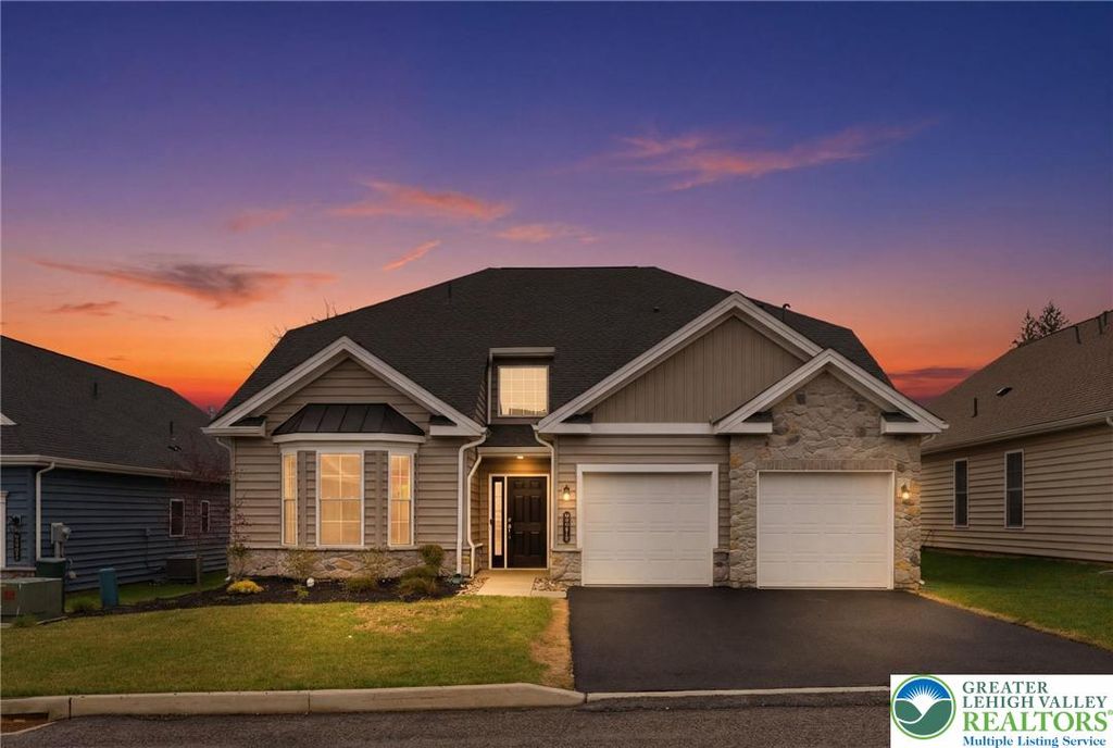 5471 Traditions Drive, Upper Saucon Twp, PA 18036