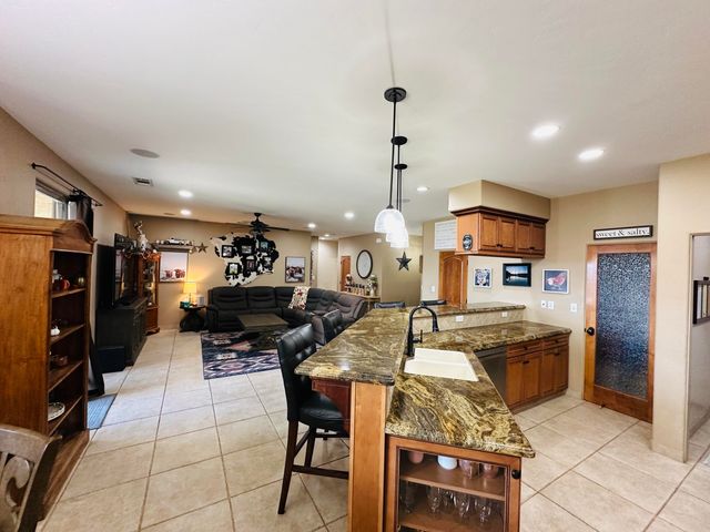 936 N Red Oak Street, Porterville, CA 93257