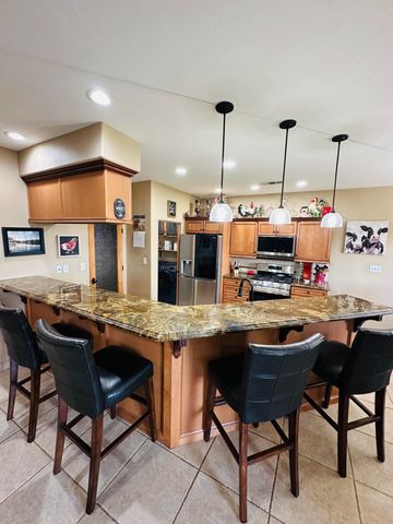 936 N Red Oak Street, Porterville, CA 93257