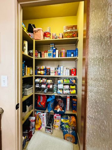 936 N Red Oak Street, Porterville, CA 93257