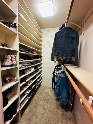 936 N Red Oak Street, Porterville, CA 93257