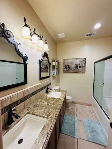 936 N Red Oak Street, Porterville, CA 93257