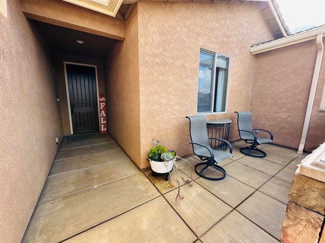 936 N Red Oak Street, Porterville, CA 93257