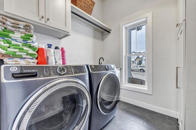 3001 STONE FENCE PLACE, Green Bay, WI 54311