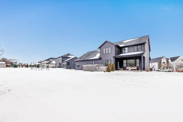 3001 STONE FENCE PLACE, Green Bay, WI 54311