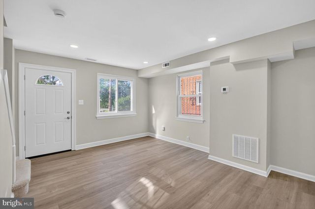 4400 DUBOIS PL SE, Washington, DC 20019