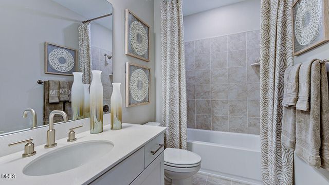 2000 Clydner Drive, Apex, NC 27523