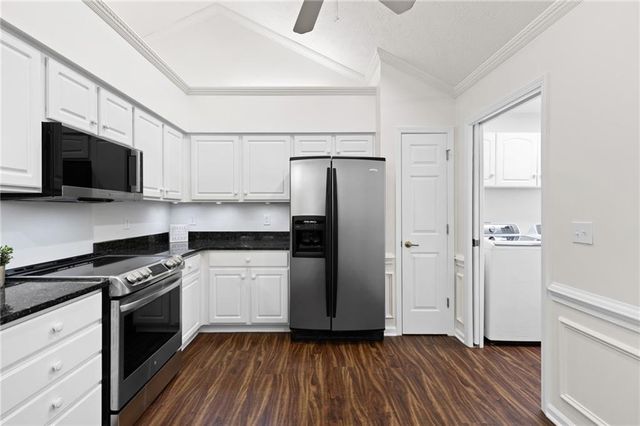 3733 Vineyards Lake NW Circle 24, Kennesaw, GA 30144