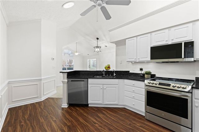 3733 Vineyards Lake NW Circle 24, Kennesaw, GA 30144