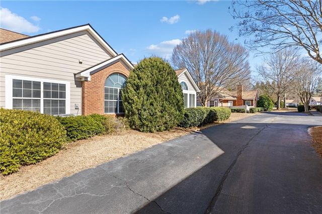 3733 Vineyards Lake NW Circle 24, Kennesaw, GA 30144