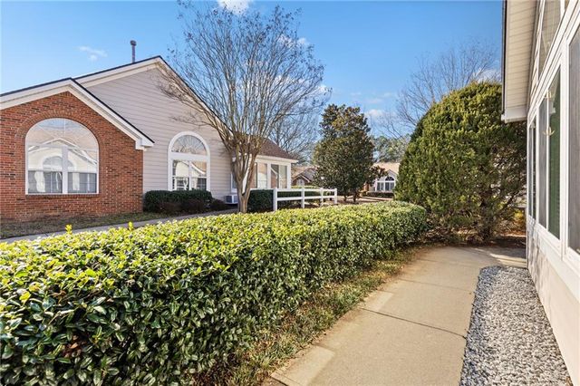 3733 Vineyards Lake NW Circle 24, Kennesaw, GA 30144