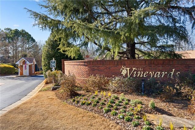 3733 Vineyards Lake NW Circle 24, Kennesaw, GA 30144