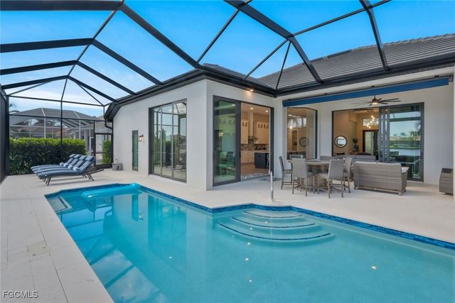 1812 Lagoon LN, Cape Coral, FL 33914