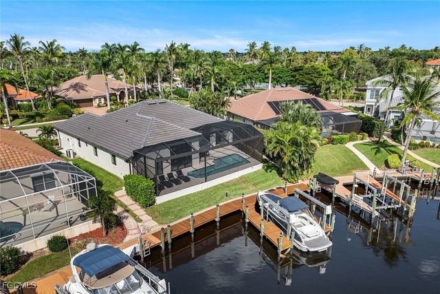 1812 Lagoon LN, Cape Coral, FL 33914
