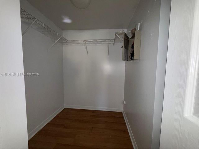 935 NE 33rd Terr 104, Homestead, FL 33033