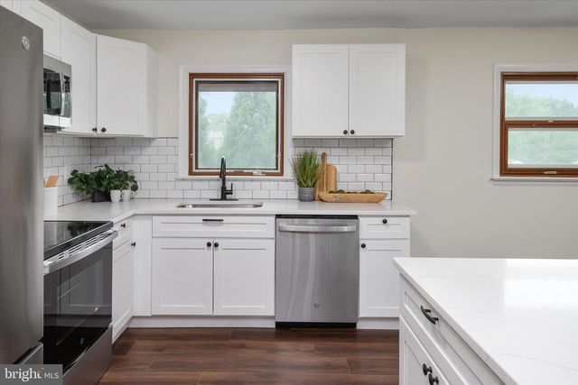 100 CARROLL DR, Annapolis, MD 21403