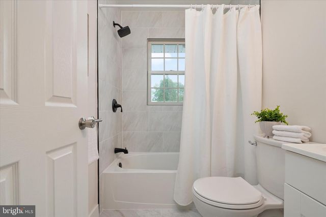 100 CARROLL DR, Annapolis, MD 21403