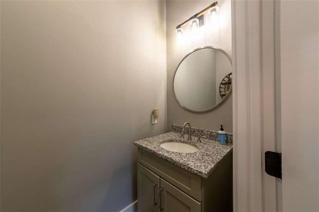 181 S Chattahoochee Drive S, Hogansville, GA 30230