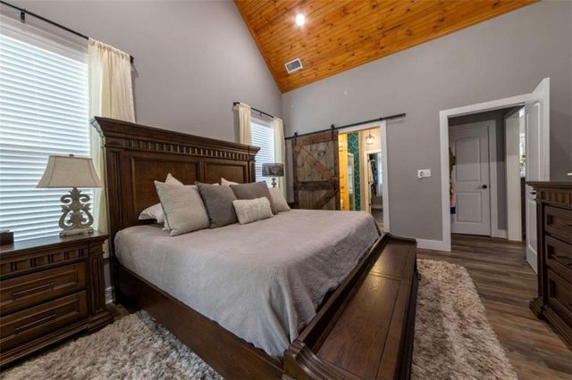 181 S Chattahoochee Drive S, Hogansville, GA 30230