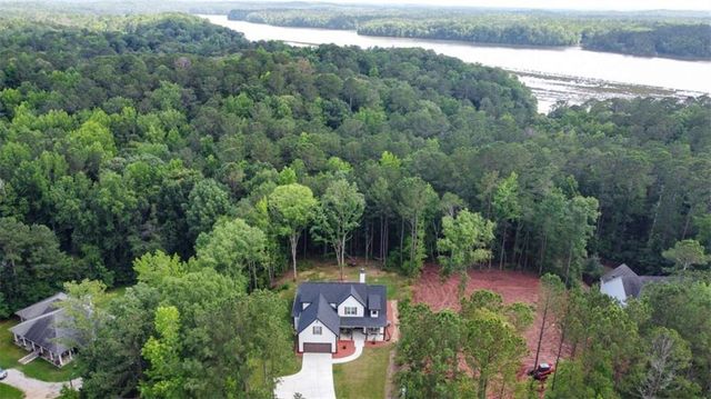 181 S Chattahoochee Drive S, Hogansville, GA 30230