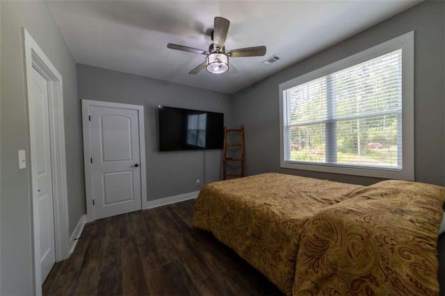 181 S Chattahoochee Drive S, Hogansville, GA 30230