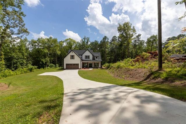 181 S Chattahoochee Drive S, Hogansville, GA 30230