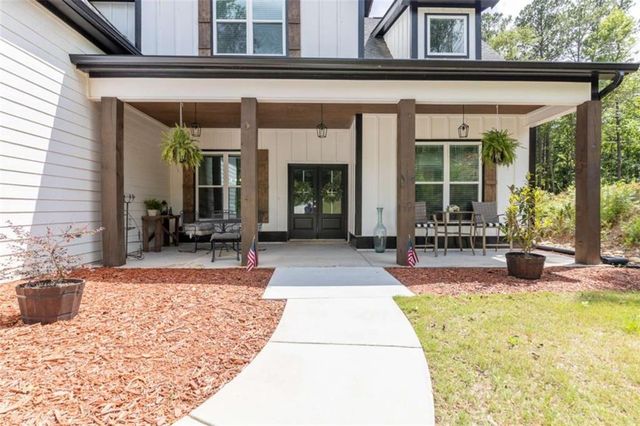 181 S Chattahoochee Drive S, Hogansville, GA 30230